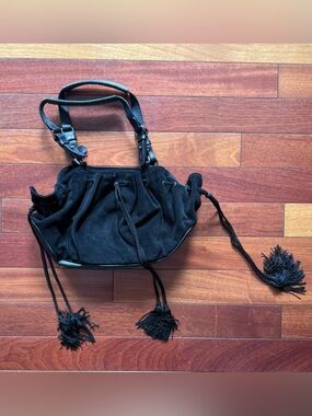 Anne Fontaine flawless drawstring suede shoulder bag - pristine